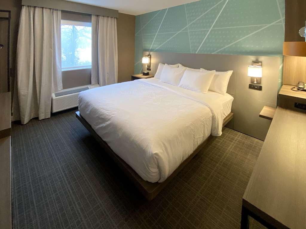 Comfort Inn & Suites Саратога-Спрингс Номер фото